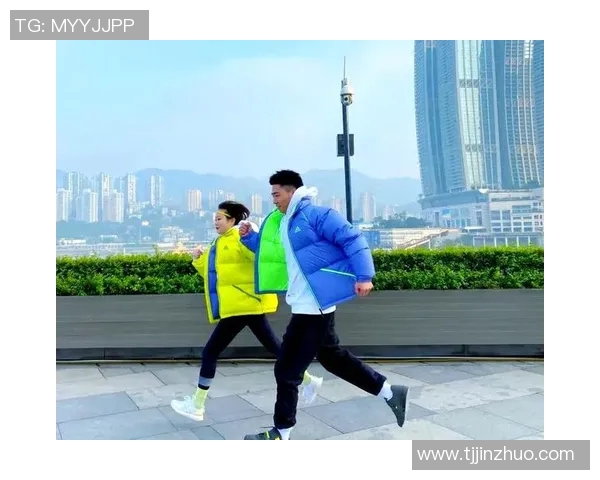 时尚运动风潮足球明星T恤男士必备单品引领潮流穿搭新风尚 时尚运动风潮足球明星T恤男士必备单品引领潮流穿搭新风尚