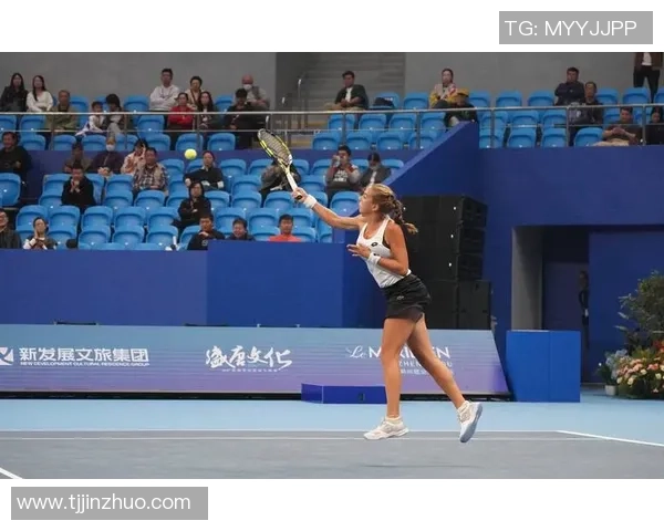 杭州网球队在邀请赛中的灵活性表现分析与精彩瞬间回顾 杭州网球队在邀请赛中的灵活性表现分析与精彩瞬间回顾