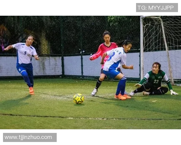 长发足球明星的魅力与风采解析,探索他们在赛场内外的独特风格与个性 长发足球明星的魅力与风采解析,探索他们在赛场内外的独特风格与个性