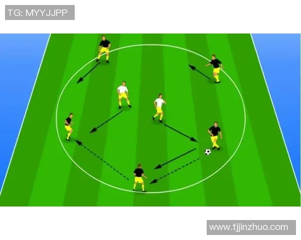 深度解析深圳足球队默契配合与战术演变的成功之道